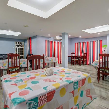 Piarco Airport Suites Hotel מראה חיצוני תמונה