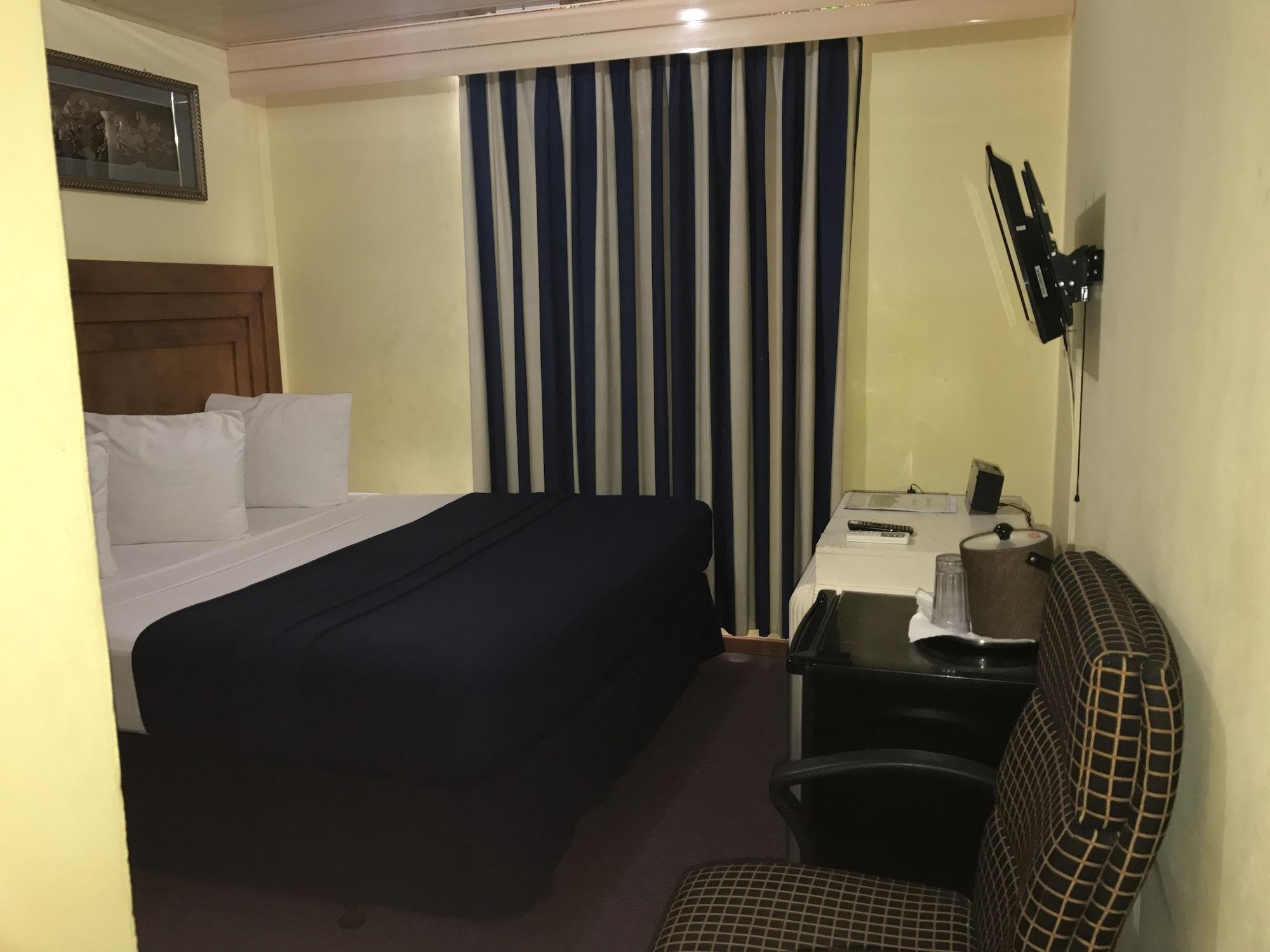 Piarco Airport Suites Hotel מראה חיצוני תמונה