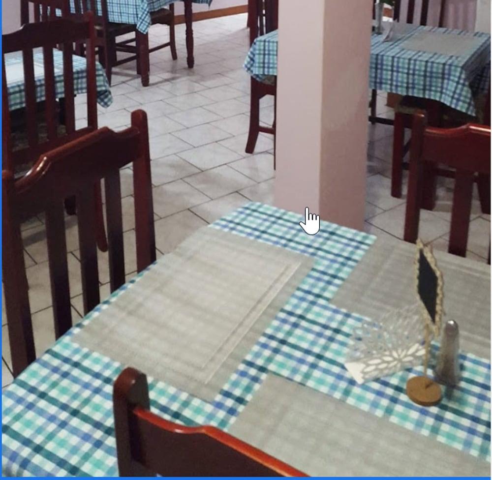 Piarco Airport Suites Hotel מראה חיצוני תמונה