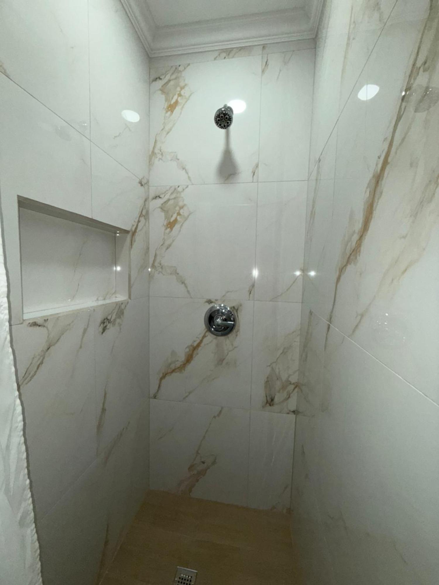 Piarco Airport Suites Hotel מראה חיצוני תמונה