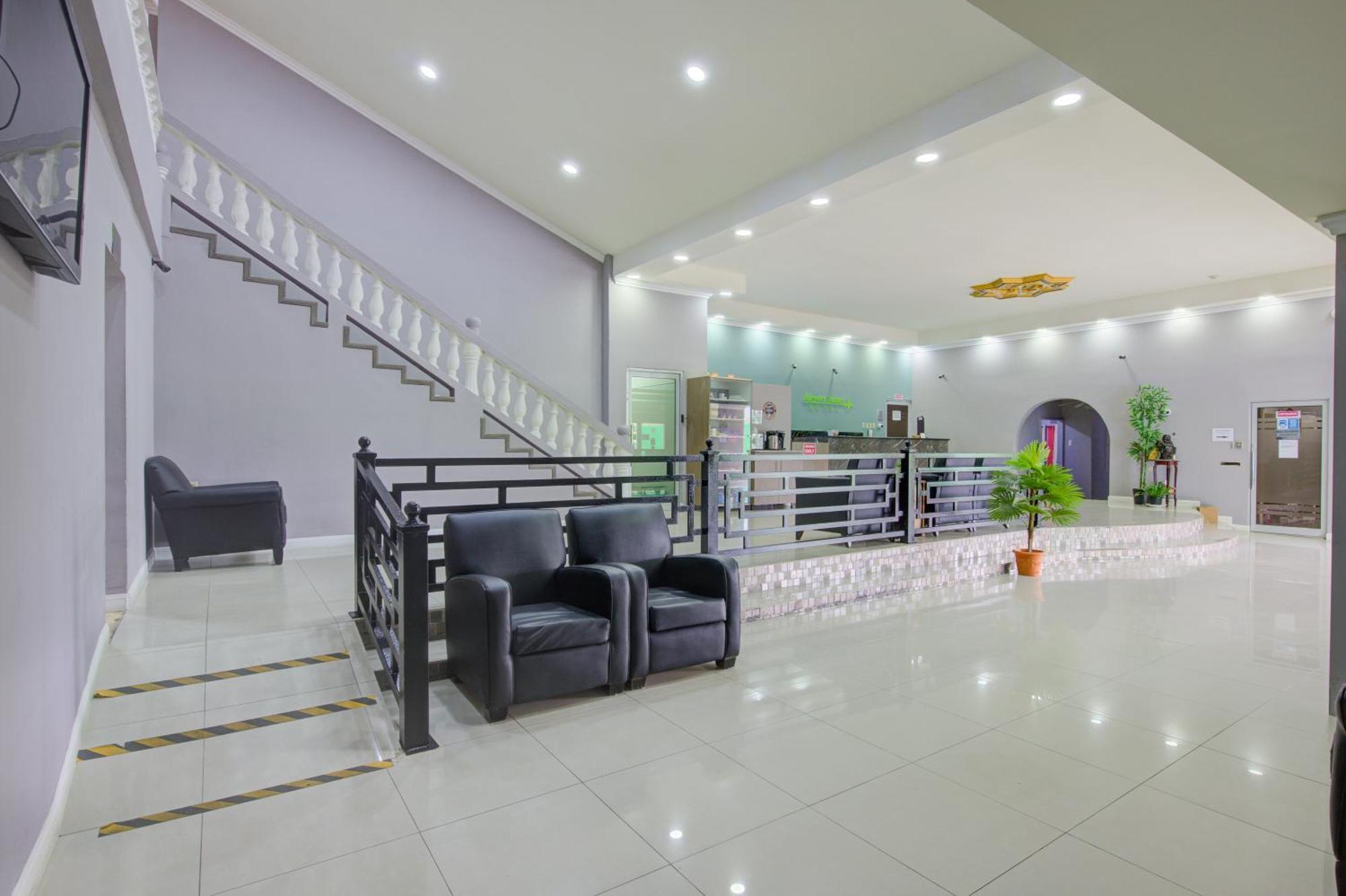 Piarco Airport Suites Hotel מראה חיצוני תמונה