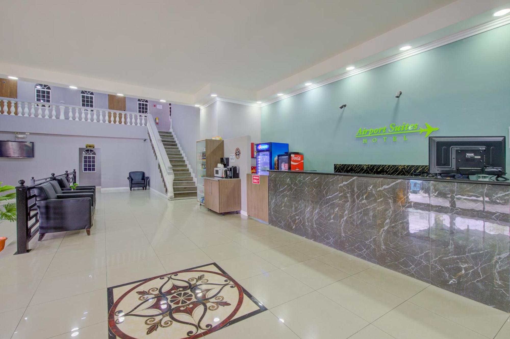 Piarco Airport Suites Hotel מראה חיצוני תמונה