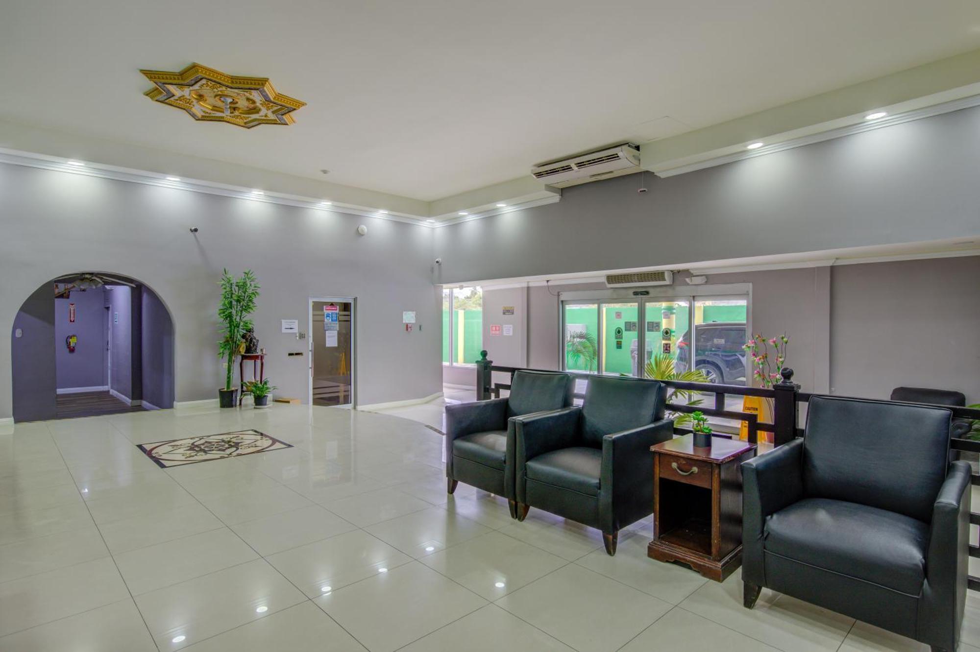 Piarco Airport Suites Hotel מראה חיצוני תמונה