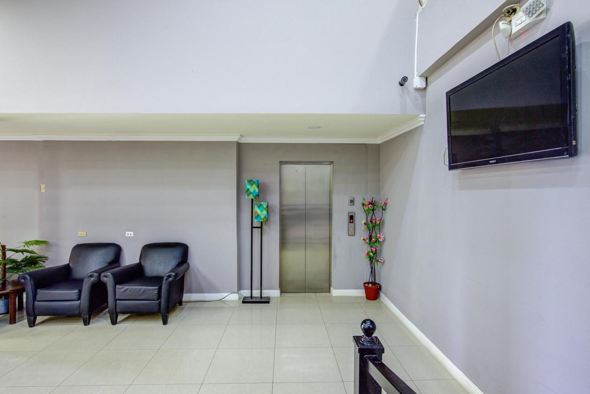 Piarco Airport Suites Hotel מראה חיצוני תמונה