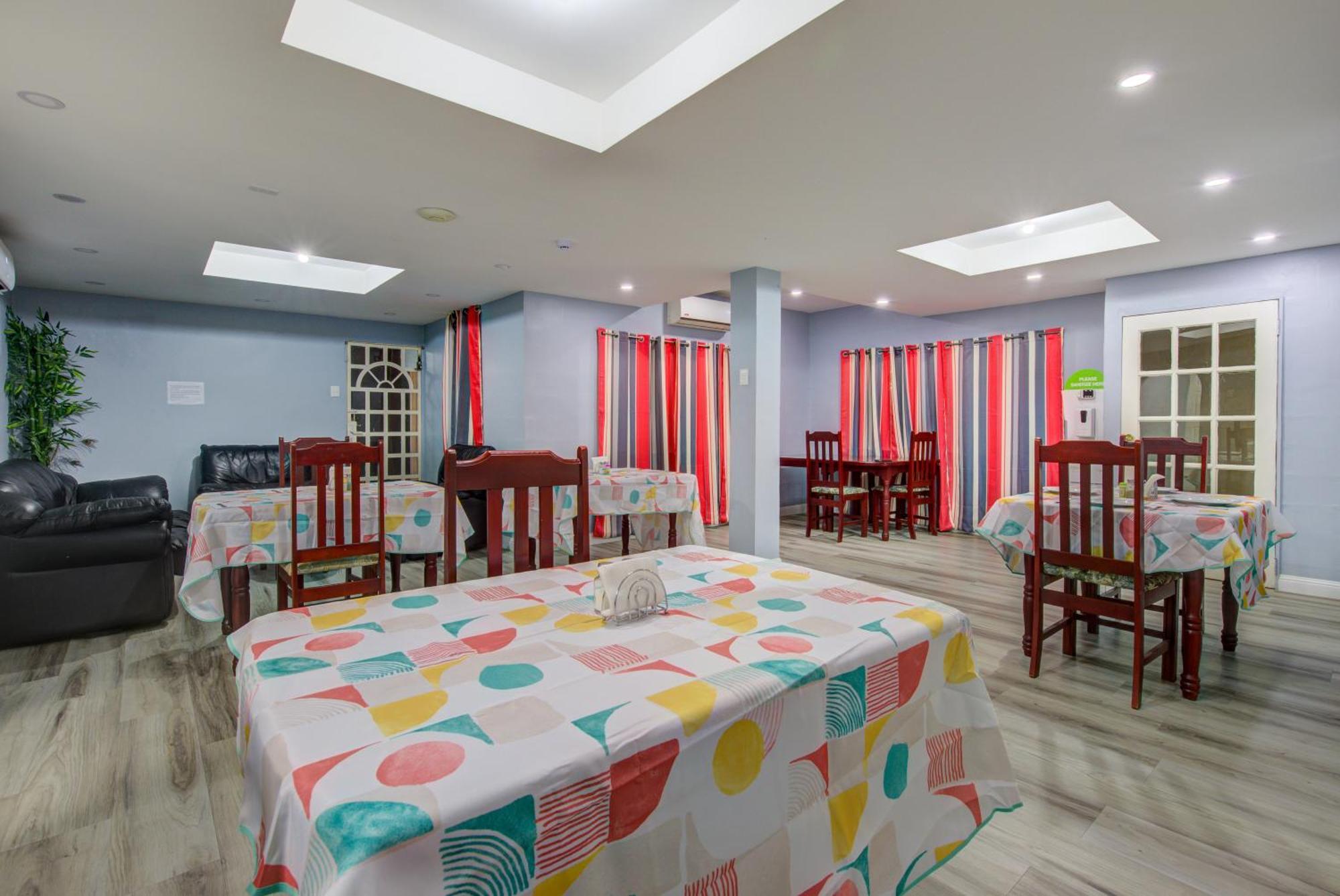 Piarco Airport Suites Hotel מראה חיצוני תמונה