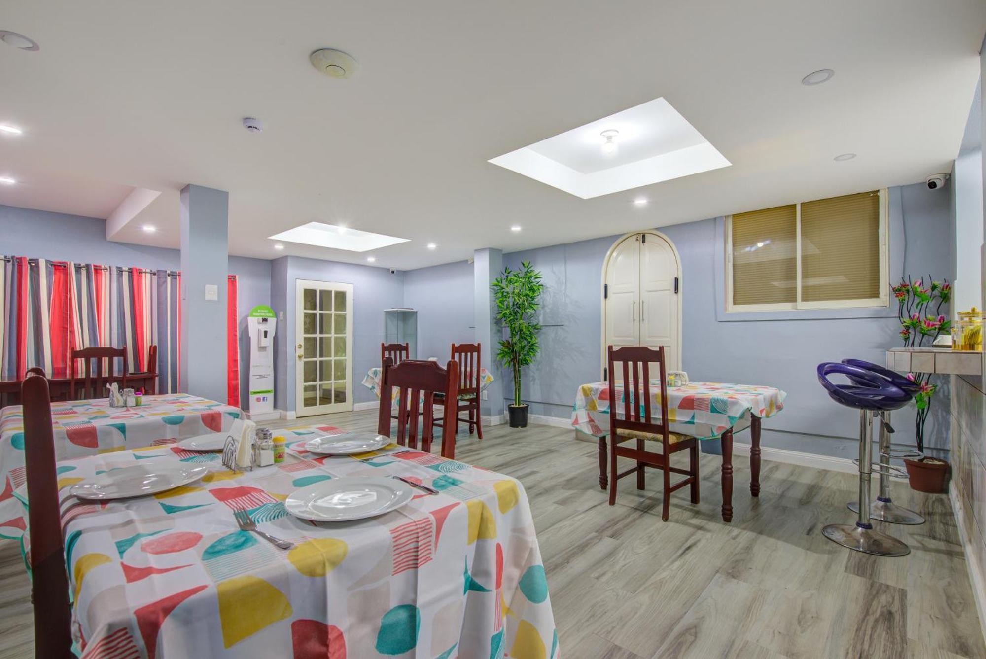 Piarco Airport Suites Hotel מראה חיצוני תמונה