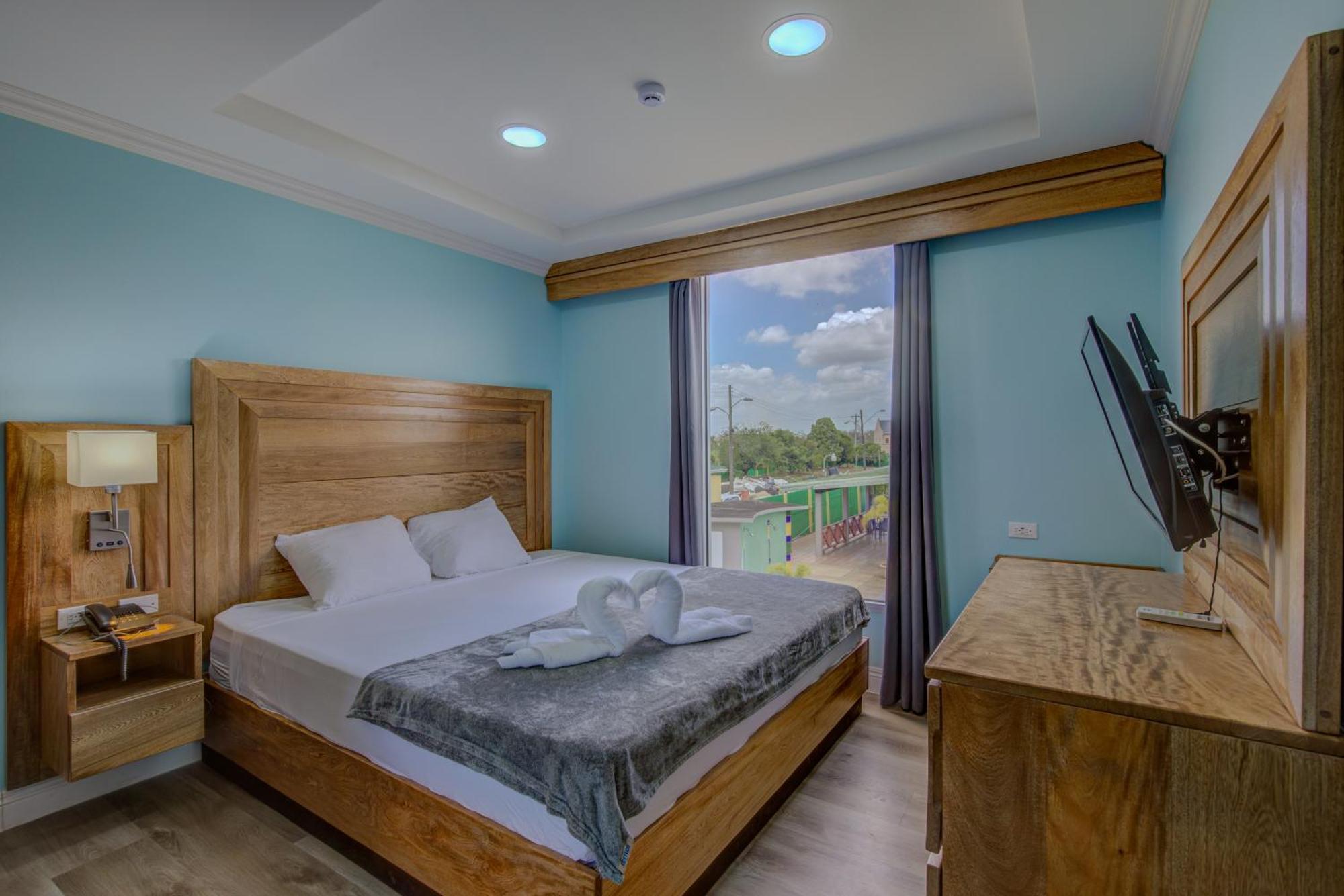 Piarco Airport Suites Hotel מראה חיצוני תמונה