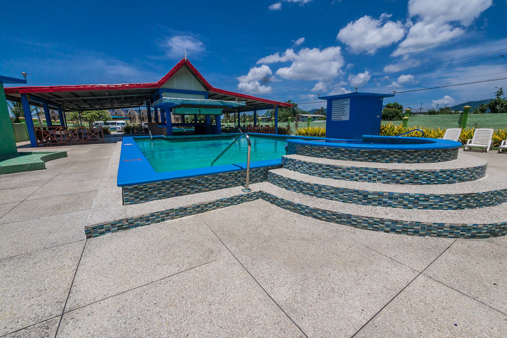 Piarco Airport Suites Hotel מראה חיצוני תמונה